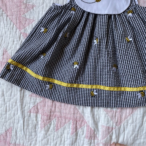 Bee detail gingham dress - Picture 3 of 5